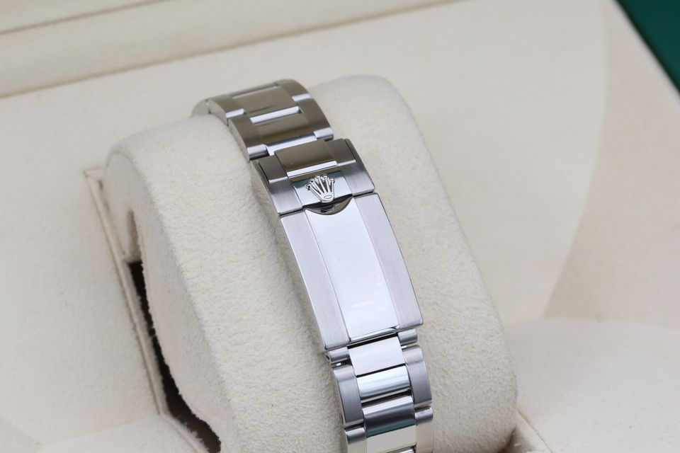 Rolex GMT Master II 116710 LN Image 3